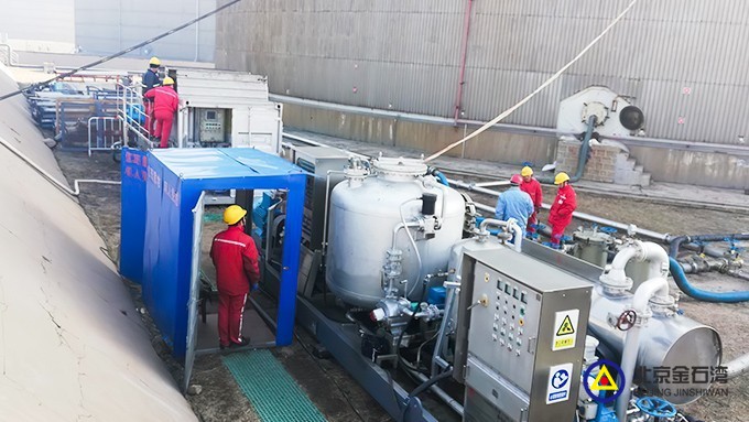 黄岛油库6027#罐机械清洗工程施工
